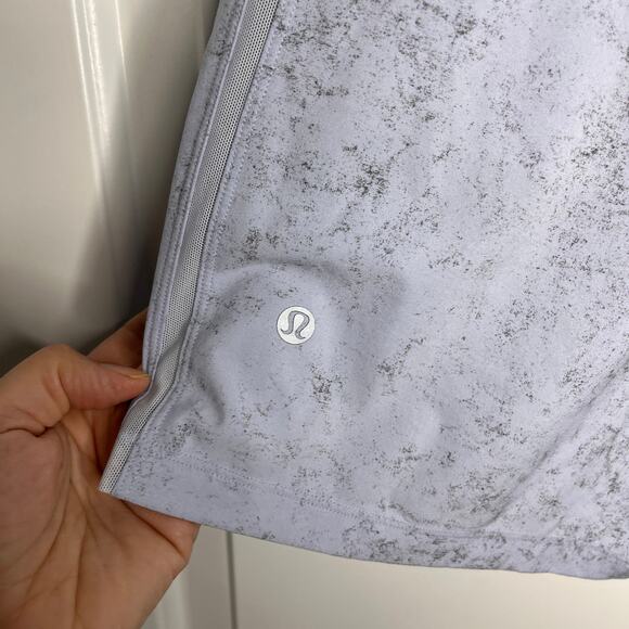 Lululemon Men's Size M 9" Inseam Pace Breaker Lined Athletic Running Gym - Picture 3 of 6